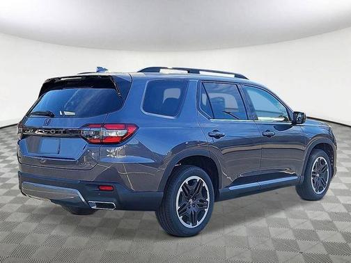 Modern Steel Metallic 2026 Honda Pilot Touring