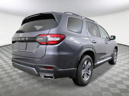 Modern Steel Metallic 2026 Honda Pilot EX-L