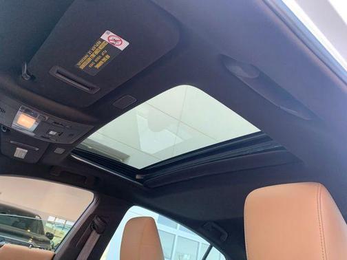 Eminent White Pearl 2019 Lexus ES 350 350