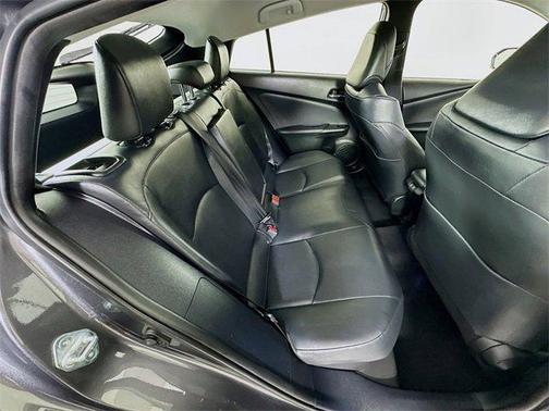 2021 Toyota Prius XLE
