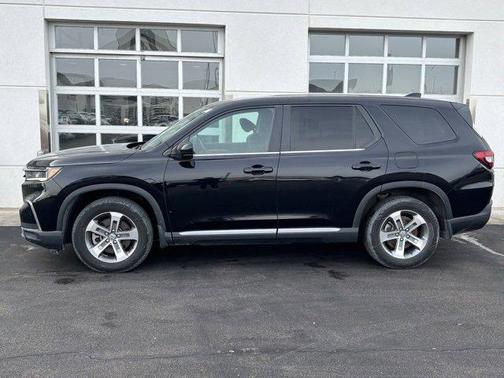 2023 Honda Pilot EX-L 8-Passenger