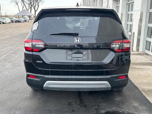 2023 Honda Pilot EX-L 8-Passenger