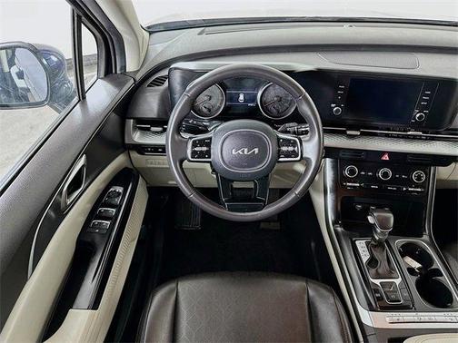 2024 Kia Carnival LX Seat Package