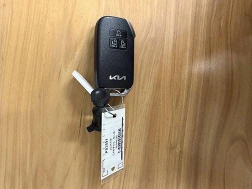 2024 Kia Carnival LX Seat Package