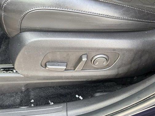 2024 Kia Carnival LX Seat Package