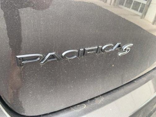 2019 Chrysler Pacifica Touring-L Plus