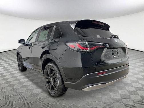 Crystal Black Pearl 2027 Honda HR-V Sport