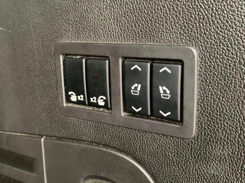 Summit White 2018 GMC Yukon SLT