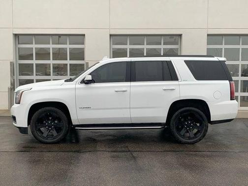 Summit White 2018 GMC Yukon SLT