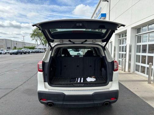 Crystal White Pearl 2020 Subaru Ascent Limited 7-Passenger