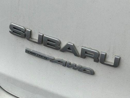 Crystal White Pearl 2020 Subaru Ascent Limited 7-Passenger
