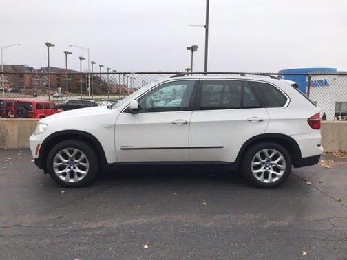 Photo 2 of 28 of 2013 BMW X5 xDrive35i