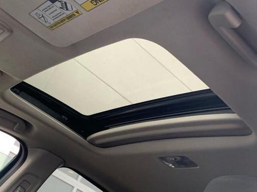 Lunar Silver Metallic 2022 Honda HR-V EX