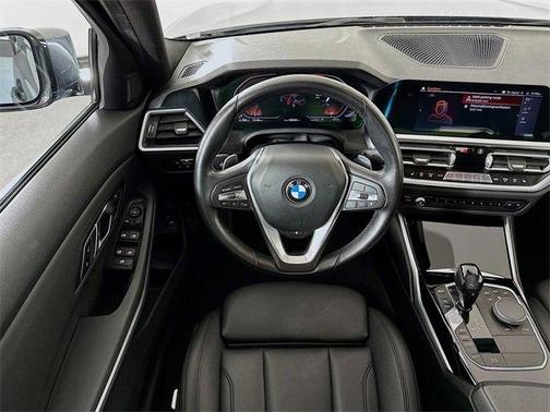 2019 BMW 330 i xDrive