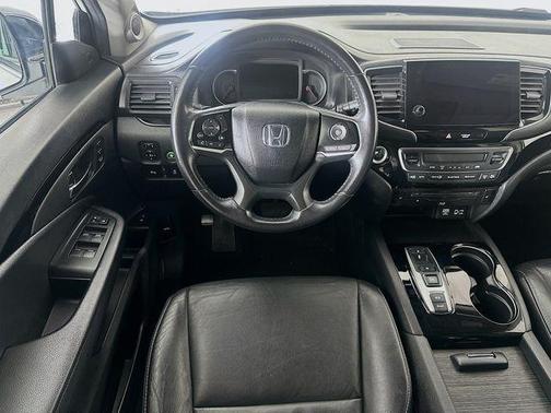 2022 Honda Pilot Touring 7-Passenger