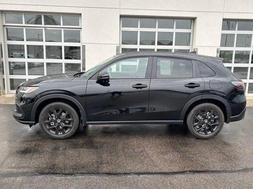 Crystal Black Pearl 2025 Honda HR-V Sport