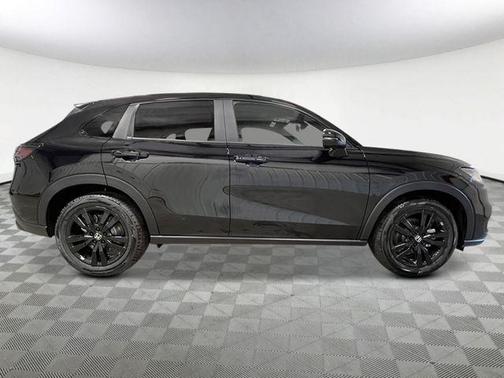 Crystal Black Pearl 2027 Honda HR-V Sport