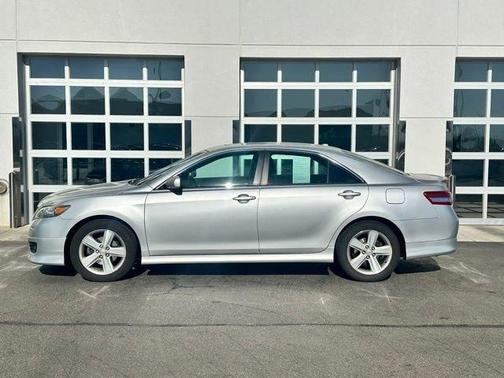 Classic Silver Metallic 2010 Toyota Camry SE