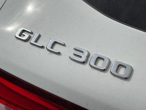 Polar White 2017 Mercedes-Benz GLC 300 Base 4MATIC