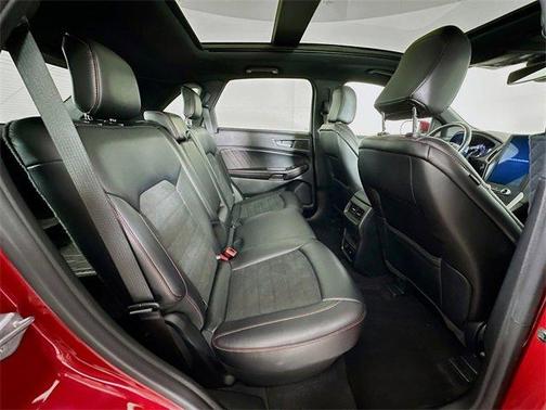 2022 Ford Edge ST Line