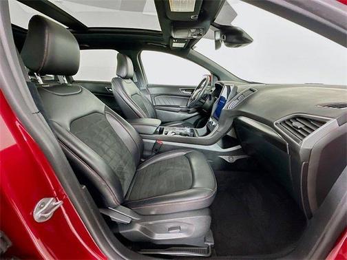 2022 Ford Edge ST Line