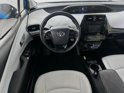 2019 Toyota Prius XLE