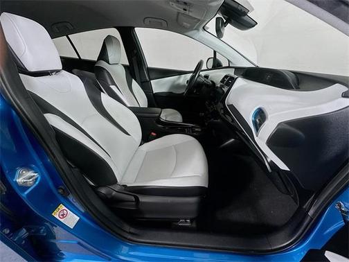 2019 Toyota Prius XLE