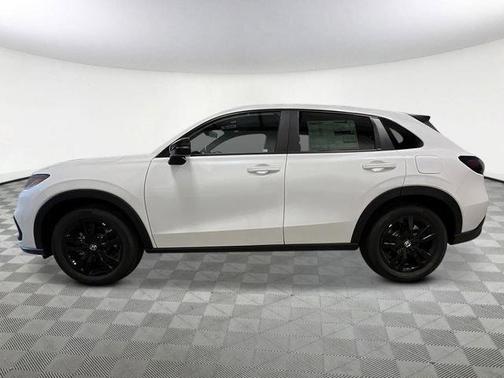 Platinum White Pearl 2027 Honda HR-V Sport