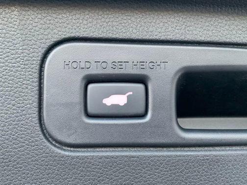 Modern Steel Metallic 2024 Honda Pilot EX-L