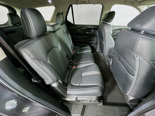 Modern Steel Metallic 2024 Honda Pilot EX-L