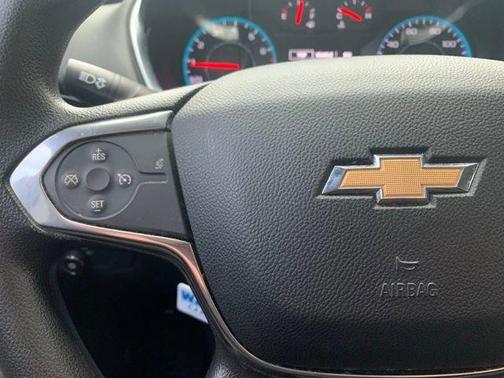 Summit White 2019 Chevrolet Traverse LS