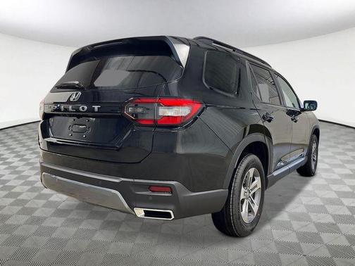 Crystal Black Pearl 2026 Honda Pilot EX-L