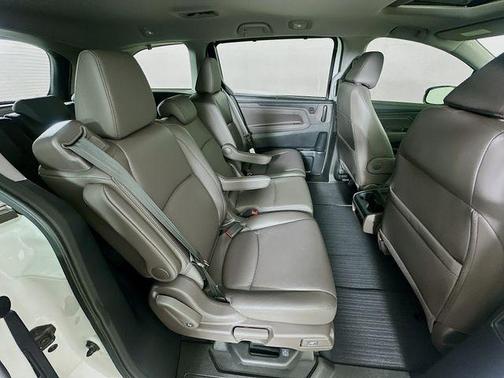 Platinum White Pearl 2020 Honda Odyssey EX-L