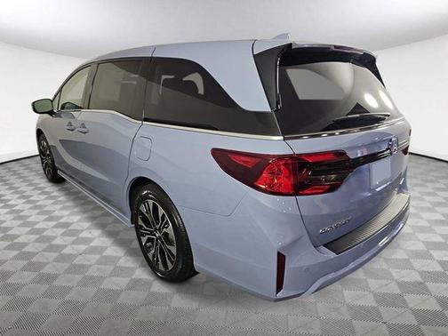 Sonic Gray Pearl 2026 Honda Odyssey Elite