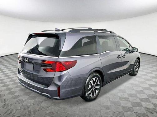 Modern Steel Metallic 2027 Honda Odyssey EX-L