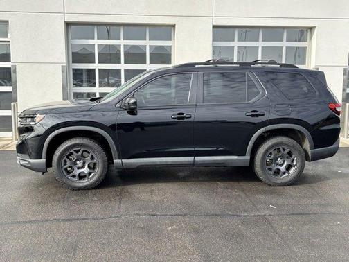 2023 Honda Pilot TrailSport
