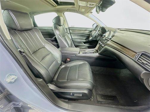 2022 Honda Accord Touring 2.0T