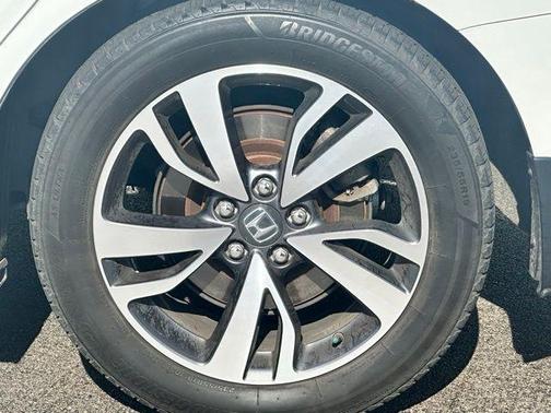 Platinum White Pearl 2022 Honda Odyssey Touring