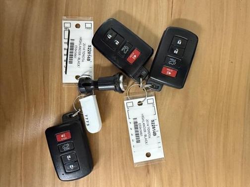 2014 Toyota Highlander Limited