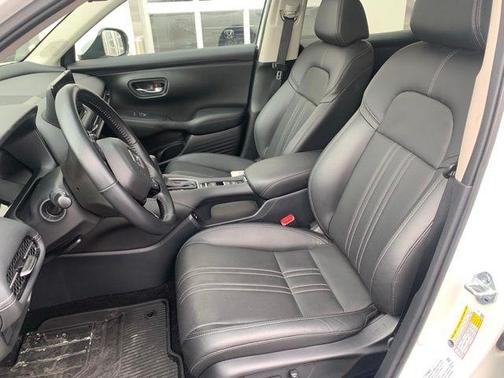 Platinum White Pearl 2025 Honda HR-V EX-L