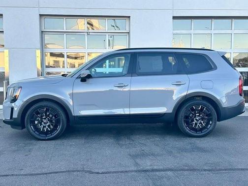 Wolf Gray 2022 Kia Telluride SX