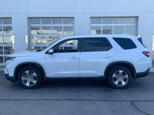 White 2024 Honda Pilot EX-L 7-Passenger