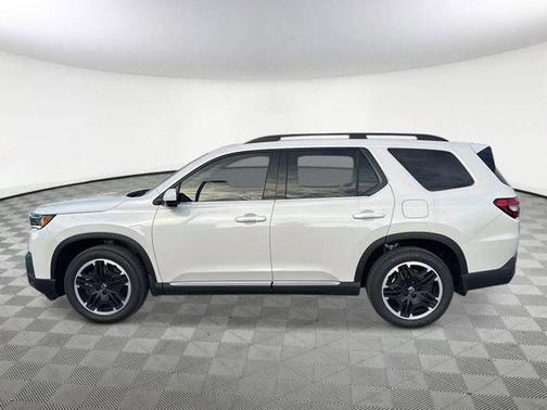 Platinum White Pearl 2026 Honda Pilot Touring