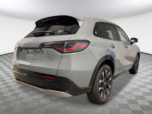 Urban Gray Pearl 2027 Honda HR-V EX-L