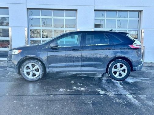 2020 Ford Edge SE