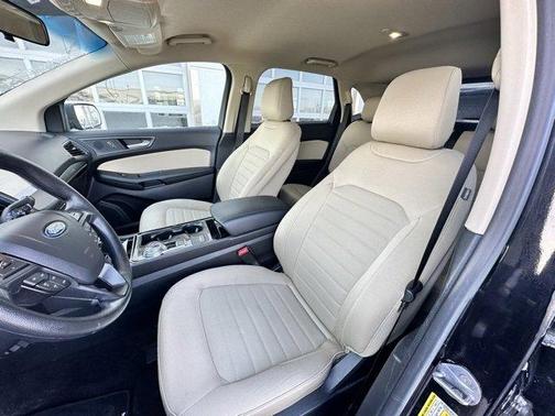 2020 Ford Edge SE