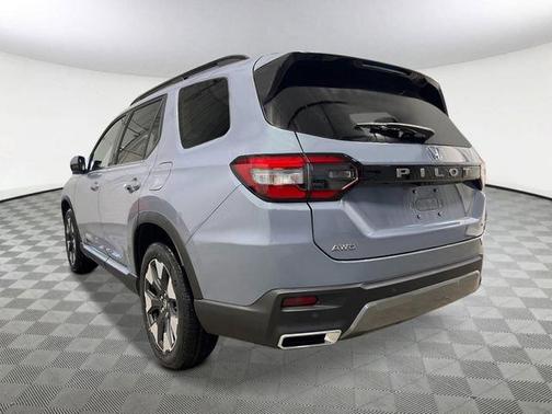 Sonic Gray Pearl 2026 Honda Pilot Elite