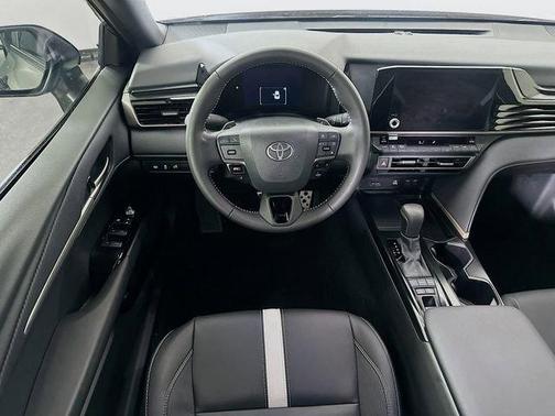 Metal 2025 Toyota Camry SE