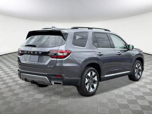 Modern Steel Metallic 2026 Honda Pilot Elite