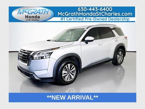 Brilliant Silver Metallic 2022 Nissan Pathfinder SL